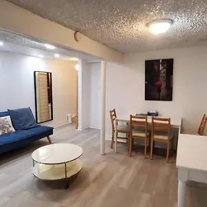 Heart Of Mtr For Memerable Experiance 2 Backyard 7minmetro Fully Renovated & Equipped , Montréal Canada